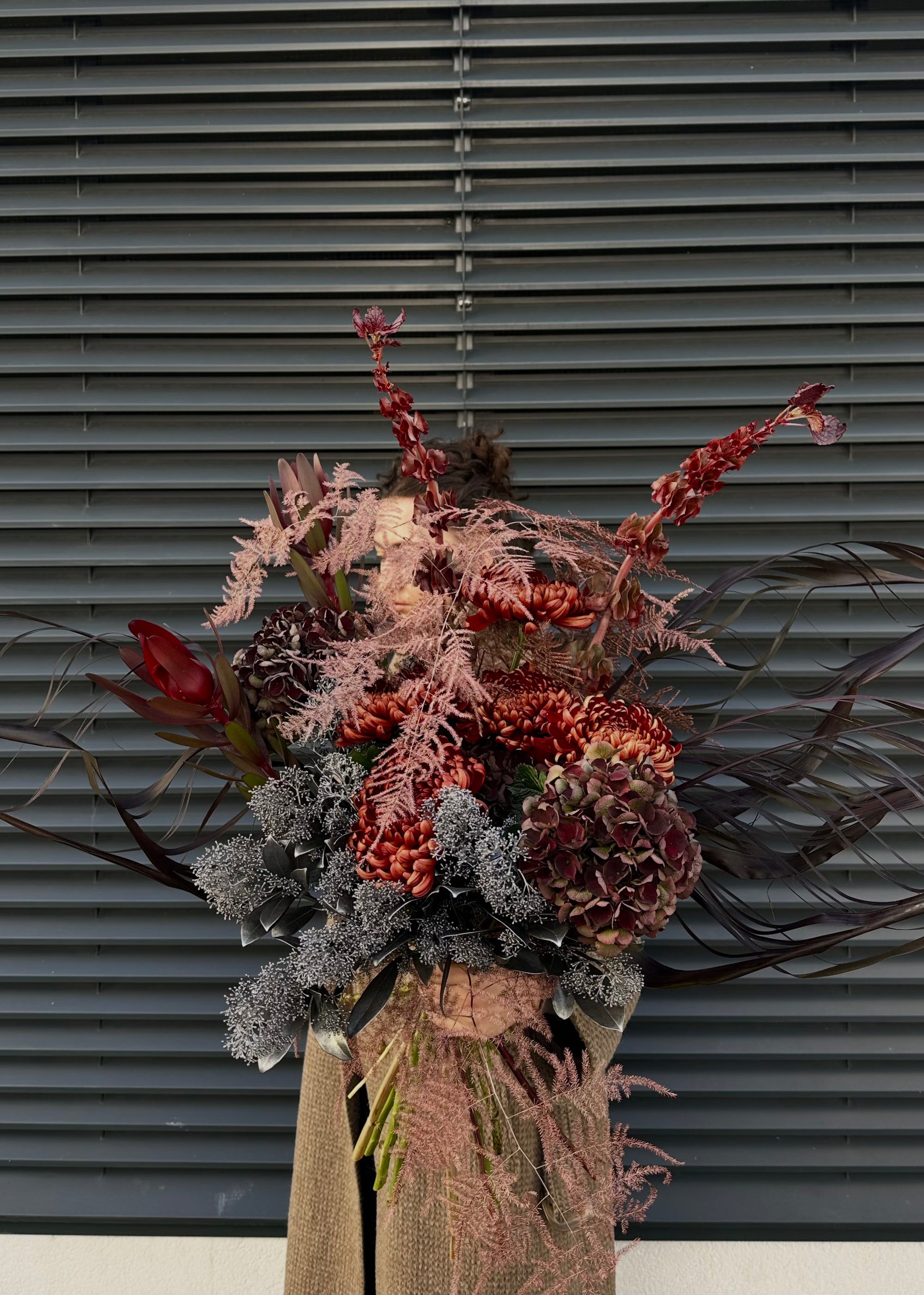 Bouquet dark cherry | black