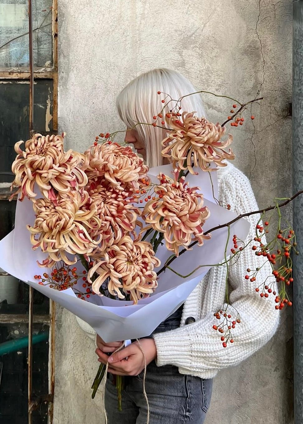 Mono bouquet| Chrysanthemums Vienna - Stem By Stem