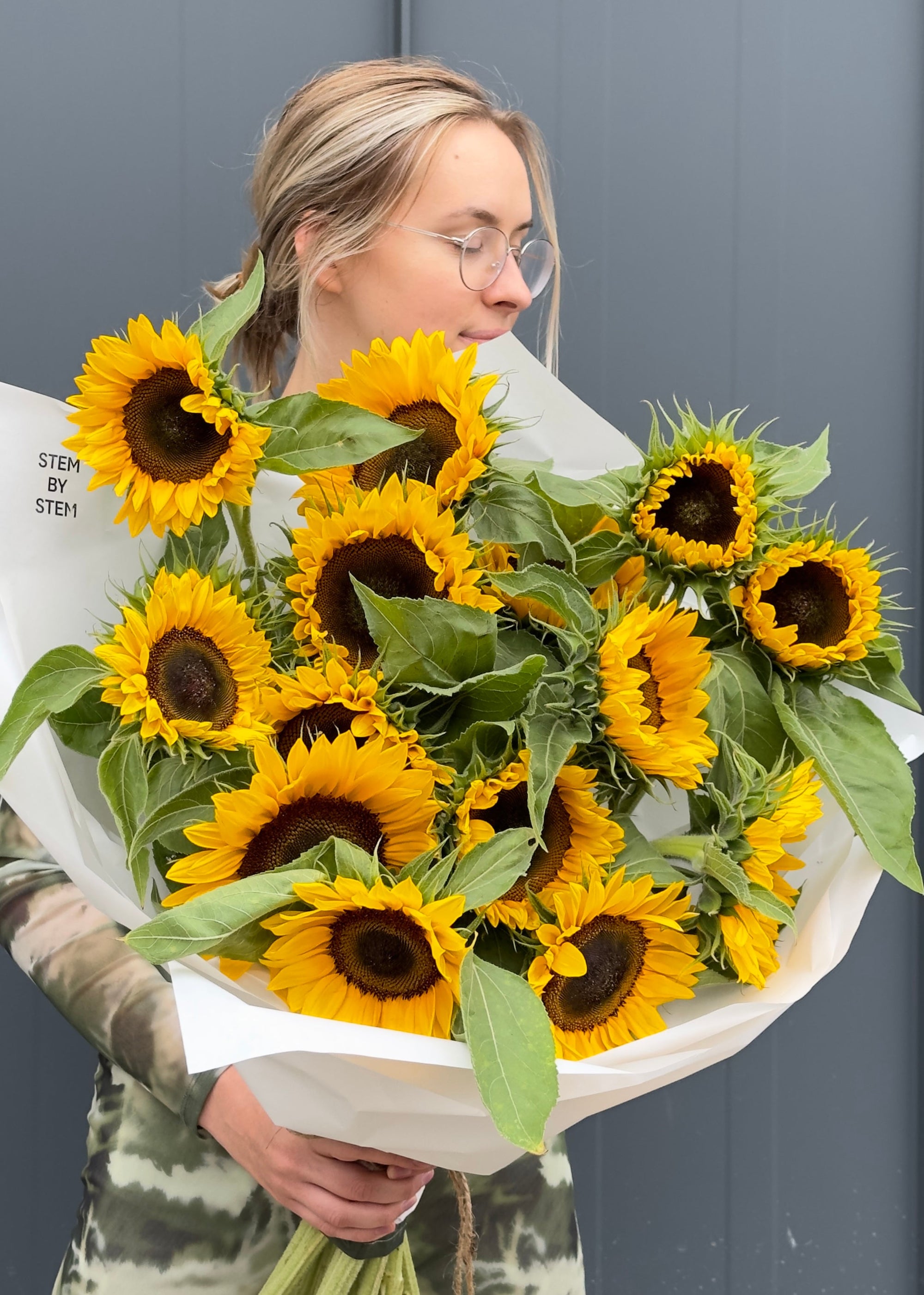 Mono | sunflowers - Stem By Stem