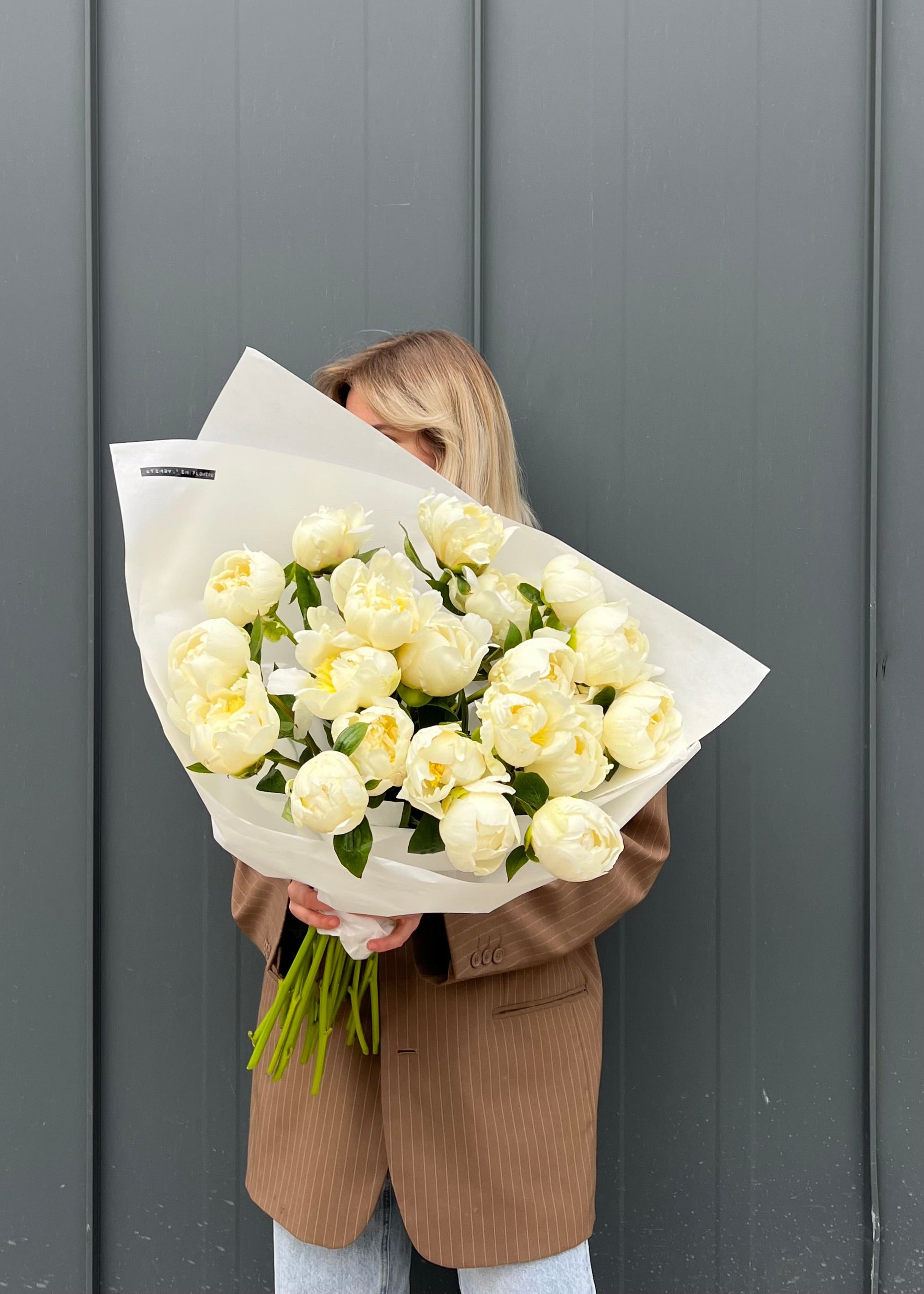 Mono | white peonies - Stem By Stem